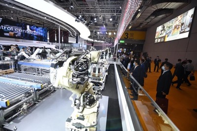 裝備館“擴容升級”，小工廠車間的人、場、貨如何轉型？